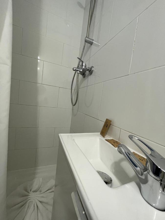 Hotel Central Сен-Дені Екстер'єр фото